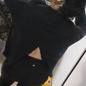 Free People Women's Black Sweater with Open Back Size Small Can Fit M